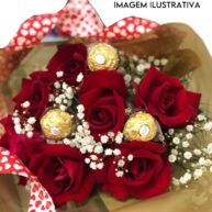 Buquê com 07 rosas vermelhas e 03 ferrero rocher